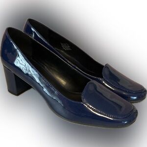 Isaac Mizrahi Sophia Loafer Block Heel Navy Patent Genuine Leather Pumps | NWOT